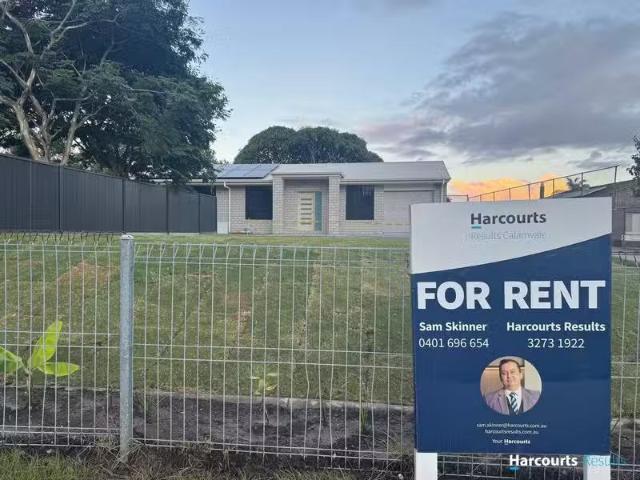 Deal! 3 BR 226A Bayliss Road, HERITAGE PARK, QLD 4118 House.