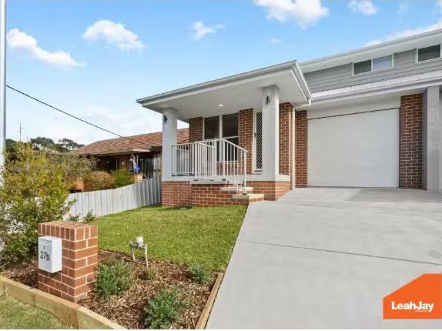 Charming 3 BR 2/27 Elizabeth Street, Cardiff South Townhouse f.