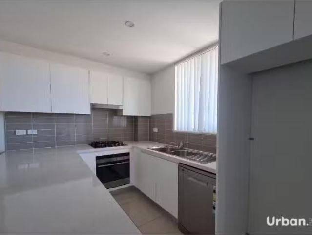 Nice 3 BR 22/10 Merriville Road, Kellyville Ridge Apartment fo.
