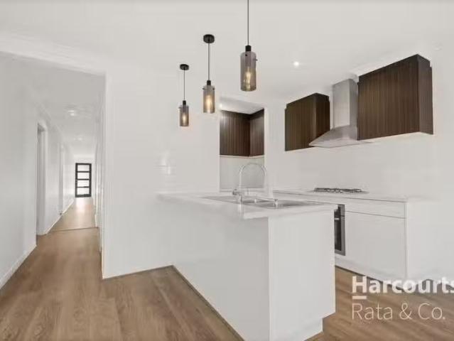 Just in! 3 BR 22 Odette Way, South Morang, VIC 3752 House fo.