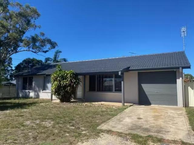Cheap 3 BR 22 Poilus Parade, TANILBA BAY House for rent Liste.