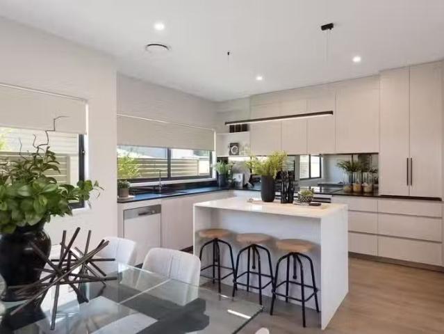 Just in! 3 BR 2/38 Legeyt Street, WINDSOR, QLD 4030 Townhous.