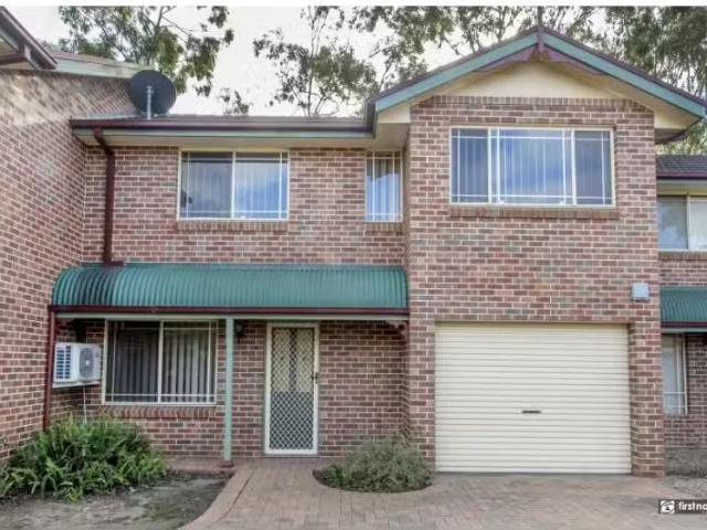 Just in! 3 BR 2/30 32 Mc Naughton Street, Jamisontown Townhous.