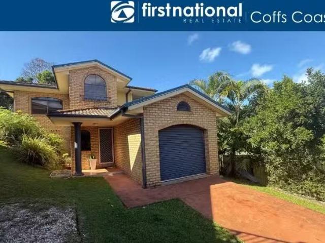 For Rent! 3 BR 23A Fernleigh Avenue, KORORA House for rent Li.