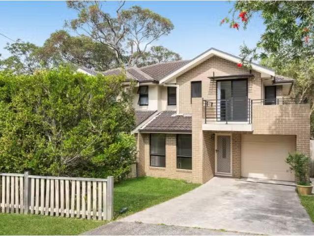Unique 3 BR 23b Bardo Road, Newport Townhouse for rent Listed.