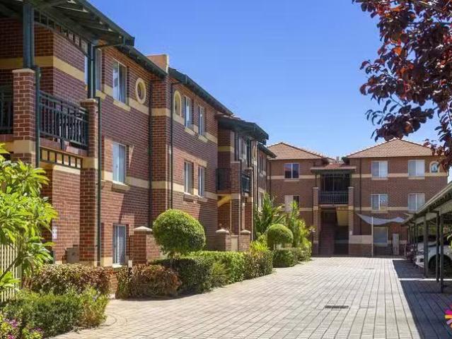 For Rent! 3 BR 26/2 Preston Street, Como, WA 6152