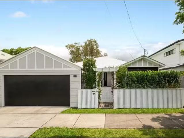 Cheap 3 BR 28 Oak Street, HAWTHORNE House for rent Listed by.