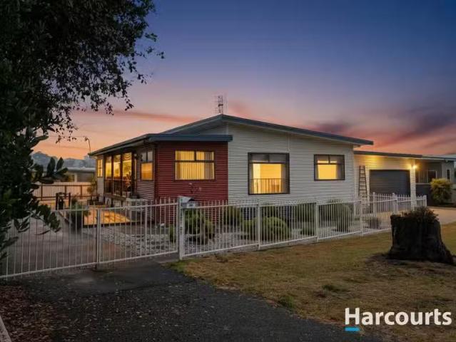 Deal! 3 BR 28 Port Street, PORT SORELL, TAS 7307 House for R.