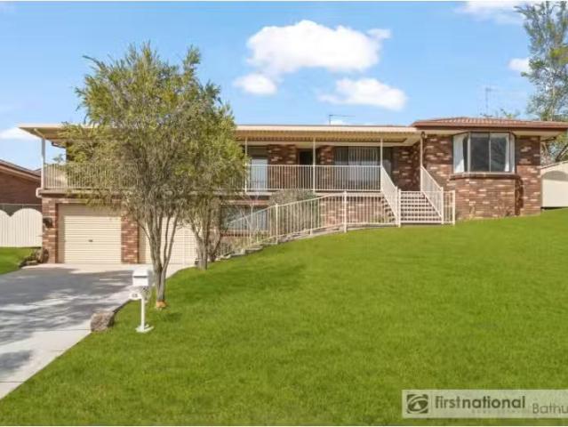 Charming 3 BR 28 Pellion Place, Windradyne House for rent Lis.