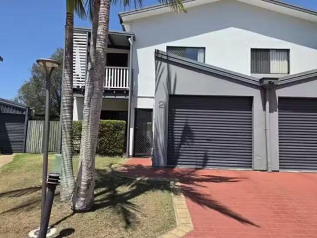 Charming 3 BR 2 / 23A Ronmack Street, Chermside, QLD 4032