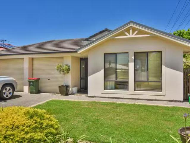 Cozy 3 BR 2 Mills Street, Mitchell Park, SA 5043