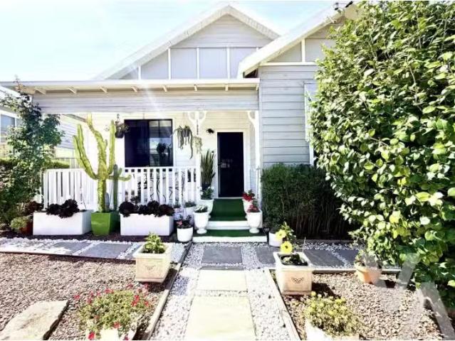 Unique 3 BR 2 Steel Street, Jesmond House for rent Listed by.