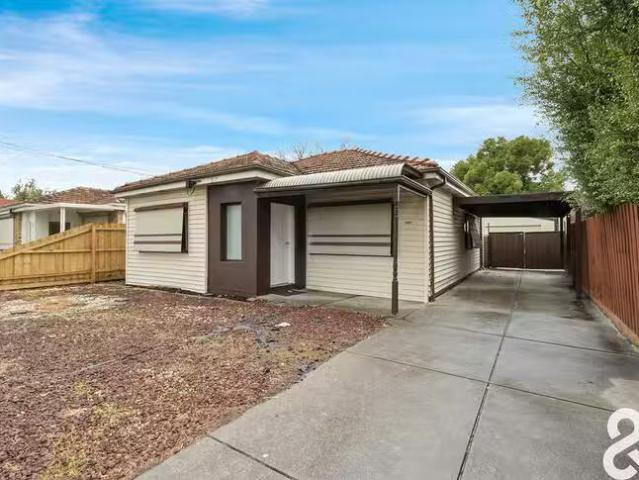 Rental! 3 BR 343 Station Street, Thornbury, VIC 3071