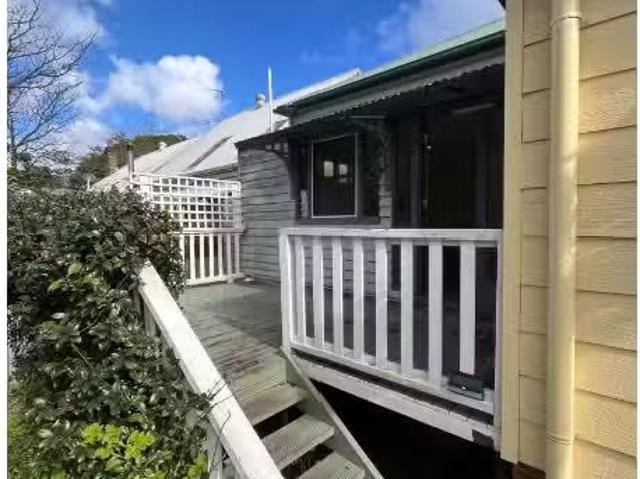 Rental! 3 BR 35 Mitchell St, TIGHES HILL House for rent Liste.