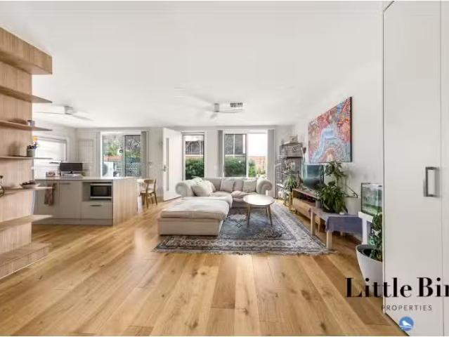 Just in! 3 BR 37/45 Frencham Street, Downer Townhouse for rent.