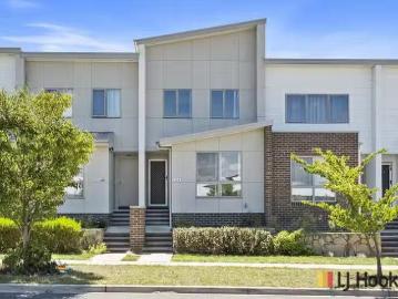 Deal! 3 BR 37A Madgwick Street, Coombs, ACT 2611