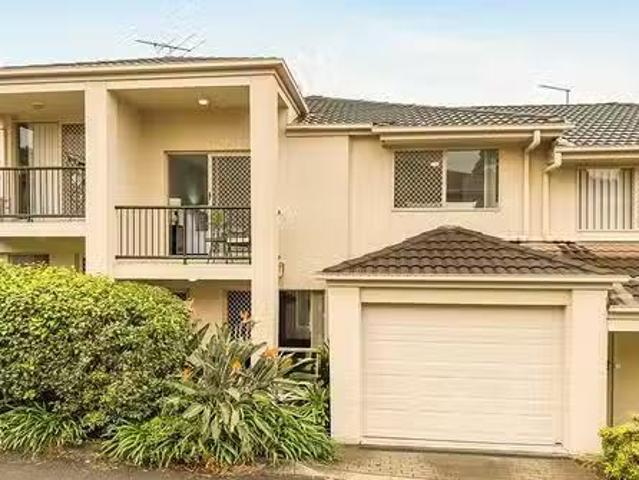 Nice 3 BR 39/28 Coora Street, Wishart, QLD 4122