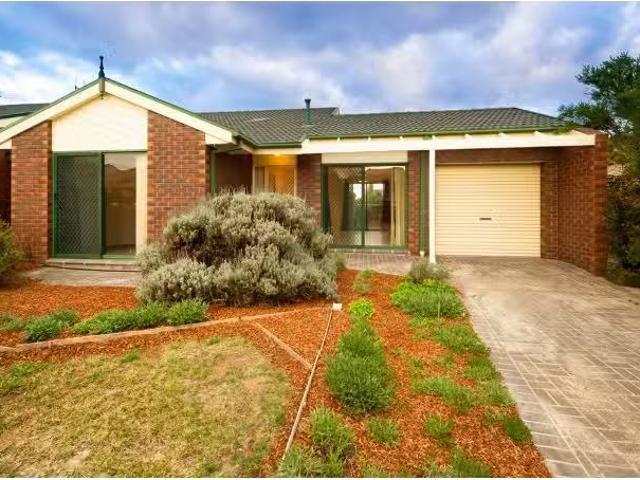Charming 3 BR 7 Tana Place, NGUNNAWAL House for rent Listed b.