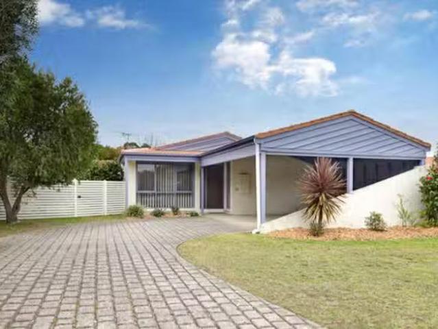 Charming 3 BR 7 Wallace Place, Mount Martha, VIC 3934