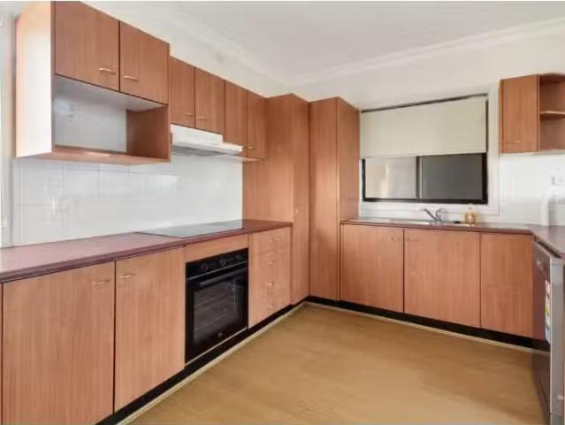 Deal! 3 BR 4/149 Mount Keira Road, Mount Keira Apartment for r.