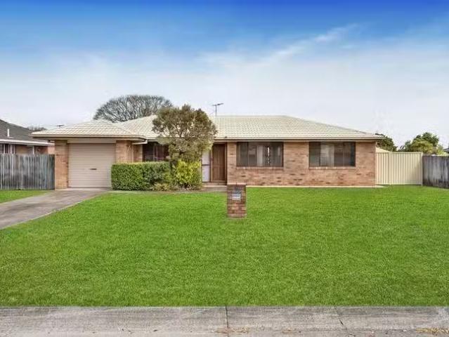 For Rent! 3 BR 42 Kinta Street, Tanah Merah, QLD 4128