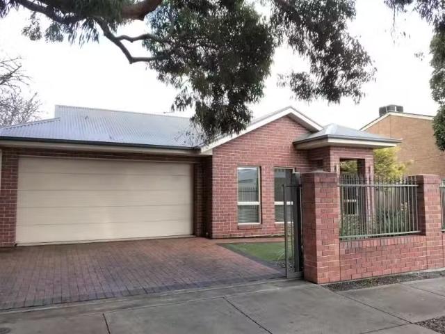 Cozy 3 BR 43A Everard Avenue, ASHFORD House for rent Listed b.
