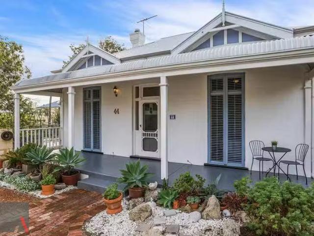 Nice 3 BR 44 Ruby Street, North Perth, WA 6006