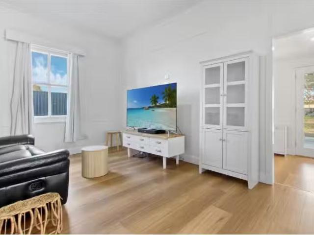 Just in! 3 BR 452 Church Street, HAY House for rent Listed by.