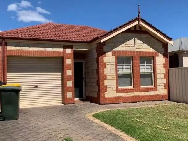 Nice 3 BR 46A Cresdee Road, Campbelltown, SA 5074