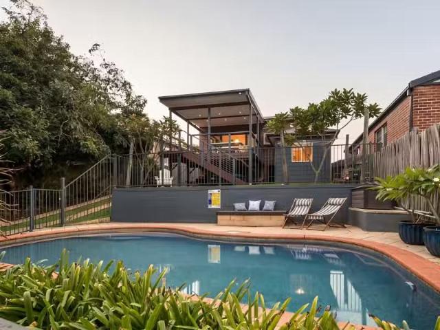 Cheap 3 BR 49 Halstead Street, South Hurstville House for rent.