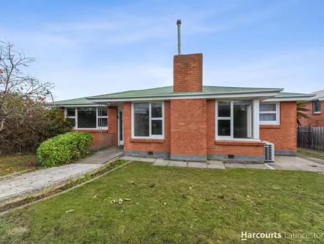 Just in! 3 BR 4 Crestview Court, NEWNHAM, TAS 7248 House for.