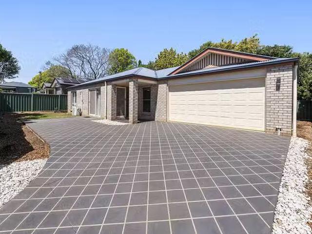 Deal! 3 BR 4A Grey Street, South Toowoomba, QLD 4350