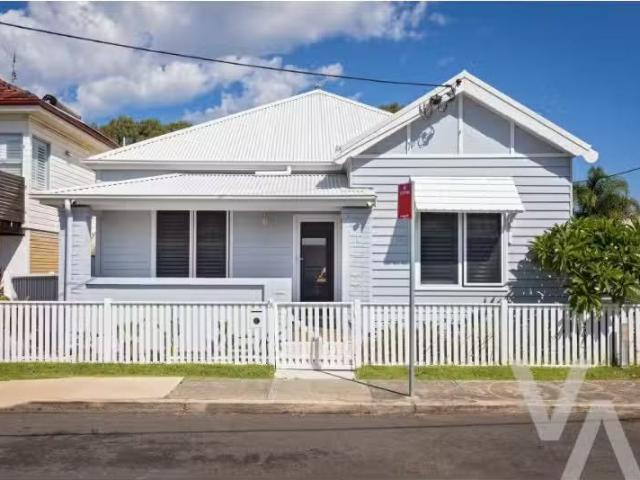 Deal! 3 BR 4a Margaret Street, Merewether House for rent List.