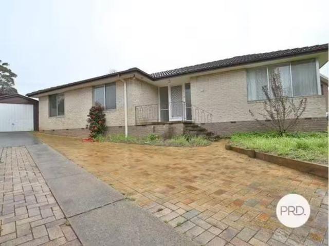 Nice 3 BR 50 Sproule Circuit, EVATT House for rent Listed by.