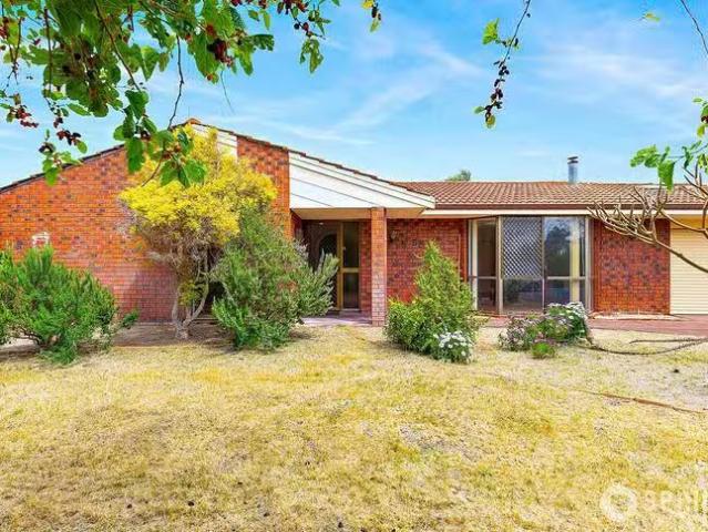 Deal! 3 BR 52 Kingston Way, Safety Bay, WA 6169