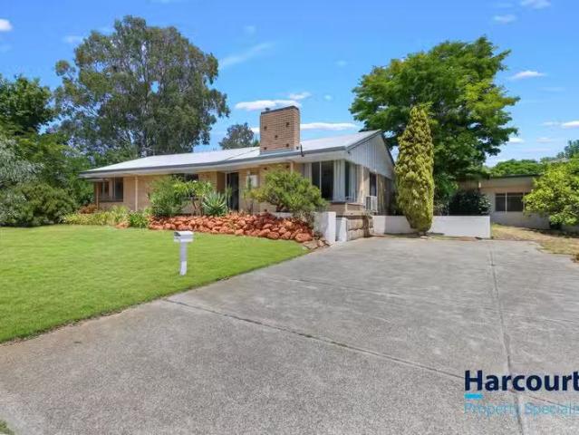 Rental! 3 BR 52 Ionic Street, SHELLEY, WA 6148 House for Rent