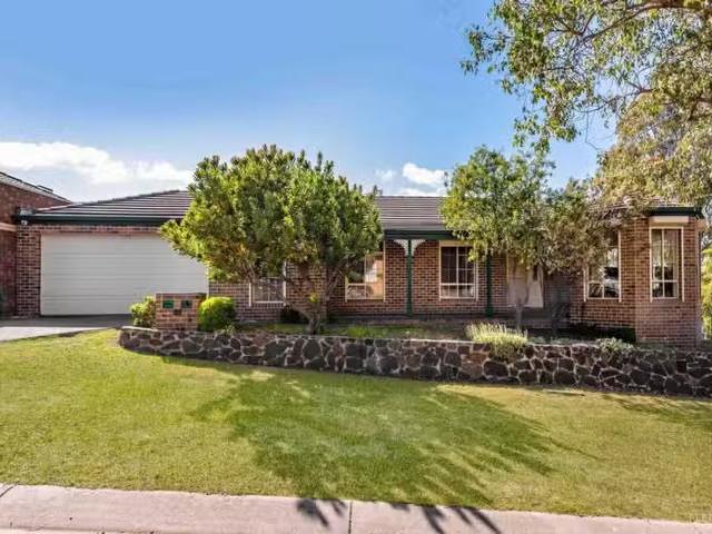 Deal! 3 BR 54 Grange Boulevard, Bundoora VIC 3083 House Auct.