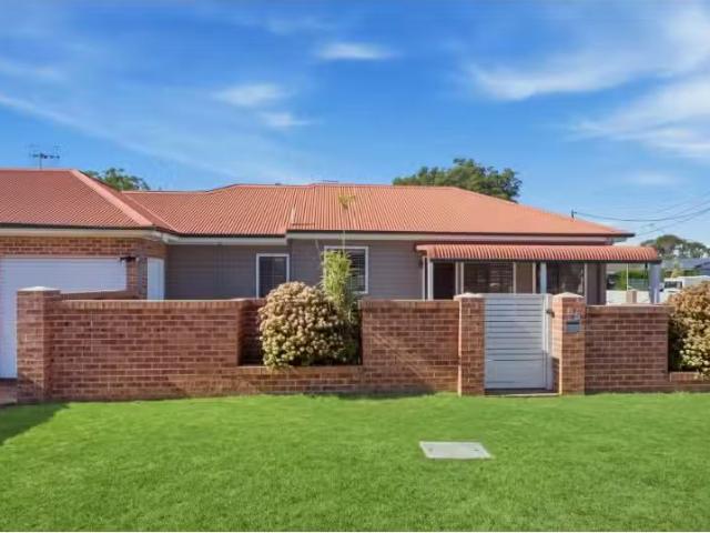New 3 BR 55 Birdwood Avenue, Umina Beach House for rent Liste.