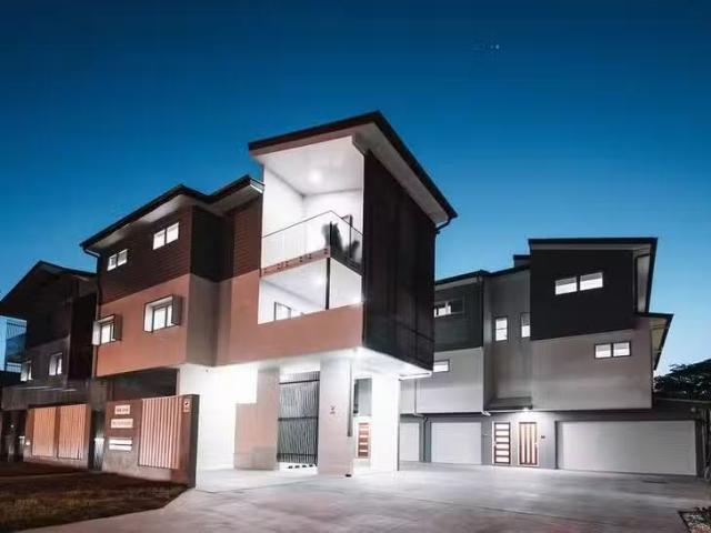Nice 3 BR 5/605 Fairfield Road, Yeronga, QLD 4104