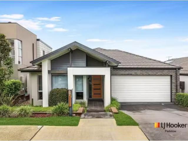Unique 3 BR 57 Greenview Drive, Moorebank House for rent List.