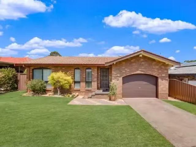 Unique 3 BR 5 Talbragar Street, Ruse, NSW 2560