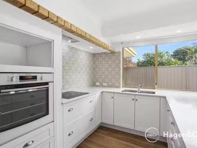 Deal! 3 BR 5A St Vincent Place, Ocean Reef, WA 6027