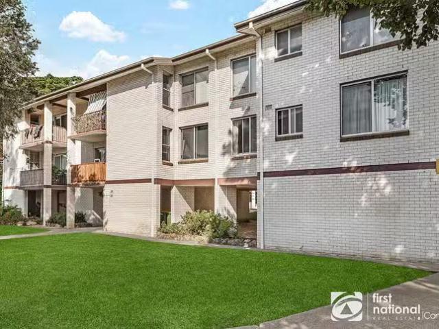 Deal! 3 BR 6/20 Paget Street, Richmond, NSW 2753