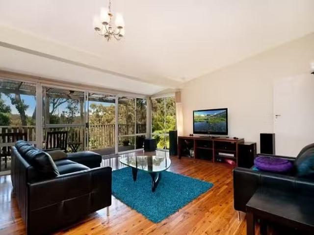 Deal! 3 BR 62 Eastcote Road, North Epping House for rent List.