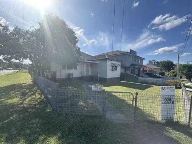 Cozy 3 BR 65 Clyde Street, Guildford House for rent Listed by.