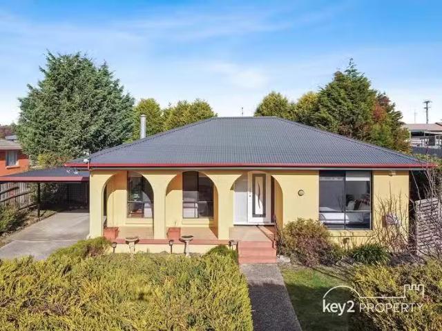 Nice 3 BR 6 Mallard Place, Newnham, TAS 7248