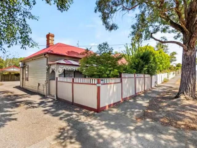 Rental! 3 BR 705 Barkly St, Mount Pleasant VIC 3350 House Fo.