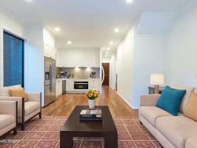 New 3 BR 72 Altona Street, Heidelberg Heights, VIC 3081