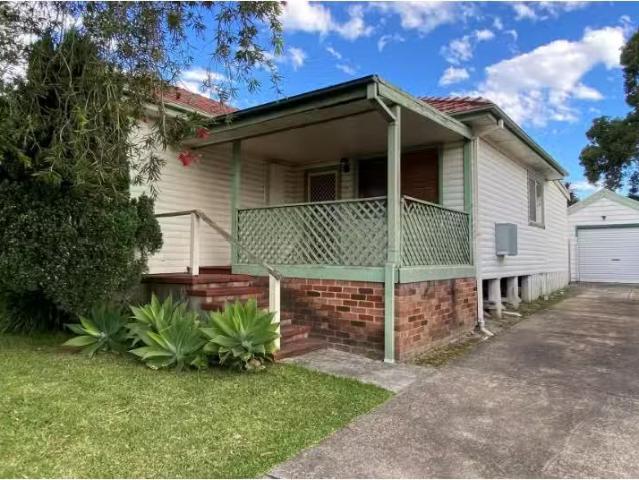 Cozy 3 BR 73 Janet Street, North Lambton House for rent Liste.