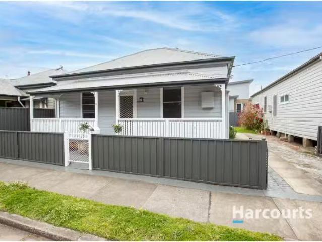 For Rent! 3 BR 77 Albert Street, Wickham House for rent Liste.